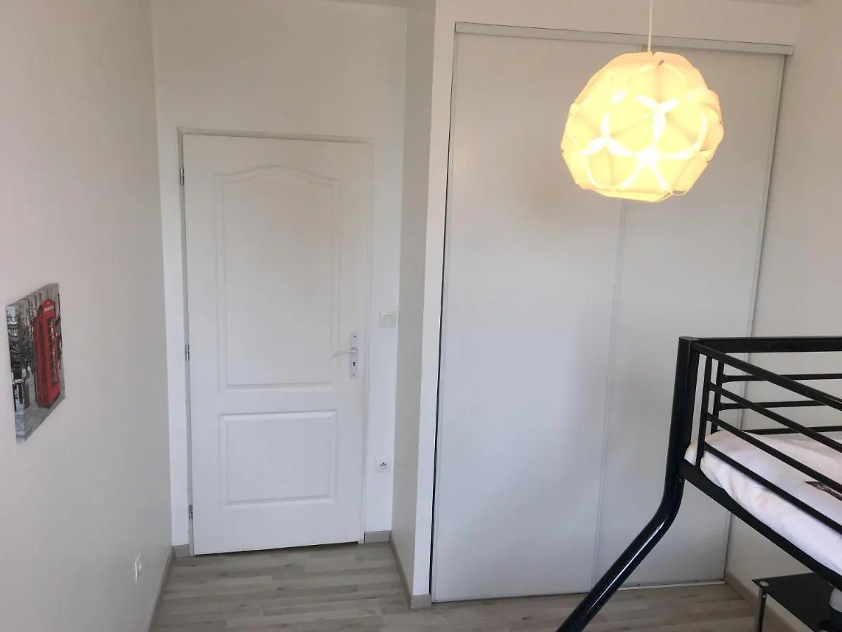 Apartment Proche De Walibi,Appartement 4 Personnes Tout Confort Au Calme Corbelin