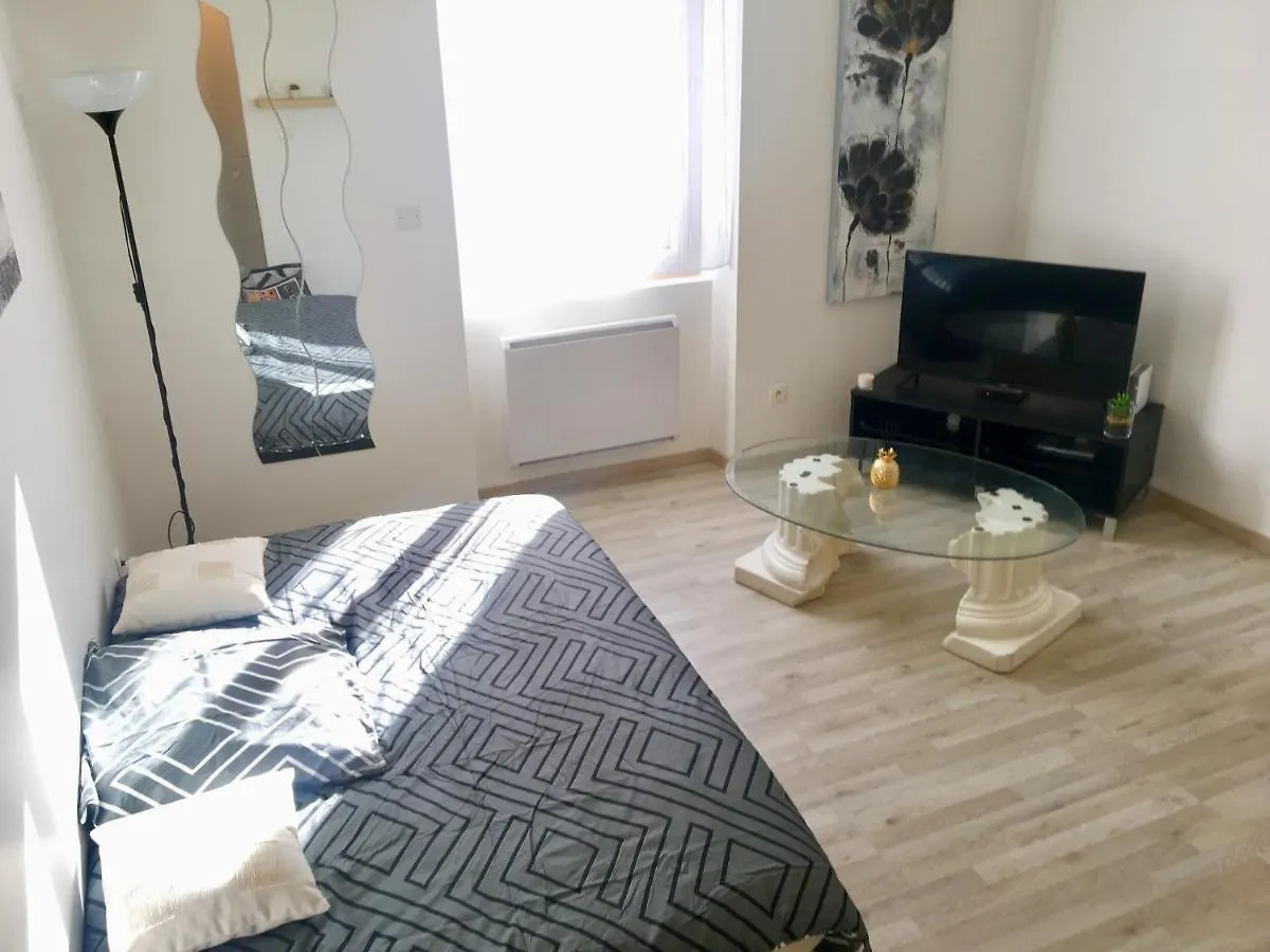 Proche De Walibi,Appartement 4 Personnes Tout Confort Au Calme Corbelin 0*,